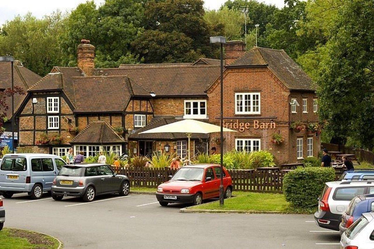 Premier Inn Woking West - A324 Zewnętrze zdjęcie