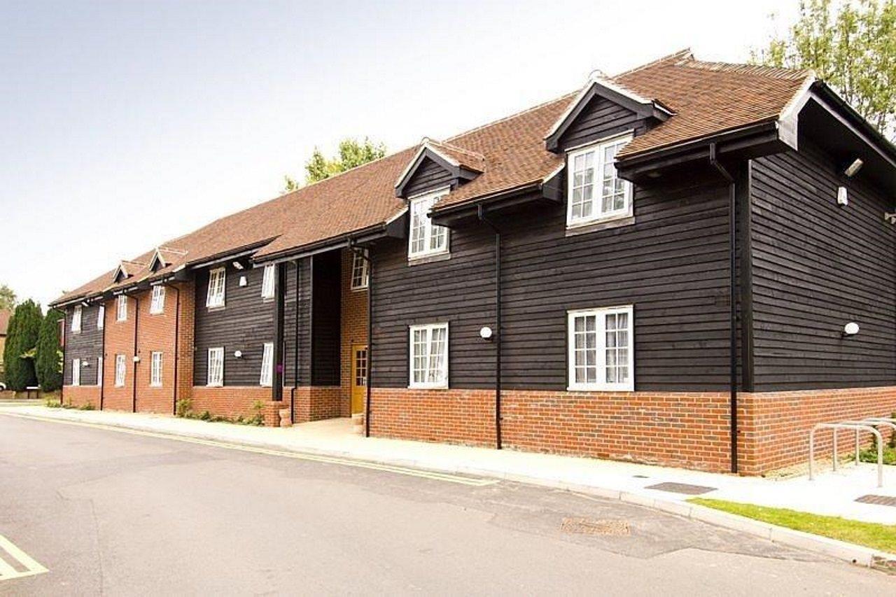Premier Inn Woking West - A324 Zewnętrze zdjęcie