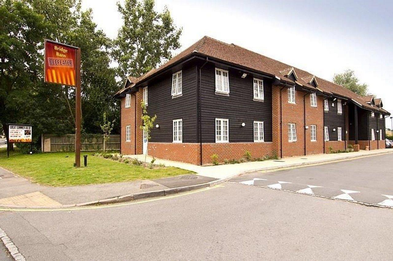 Premier Inn Woking West - A324 Zewnętrze zdjęcie